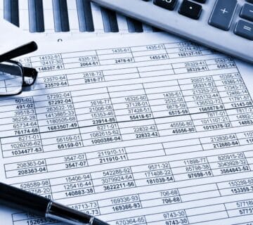 Monthly bookkeeping records and accounting documents in Canada